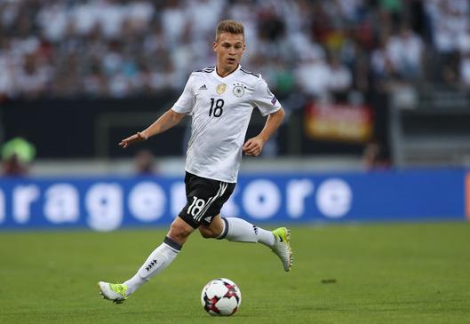 梅西钦点巴萨快买一人 两破皇马已是世界最佳