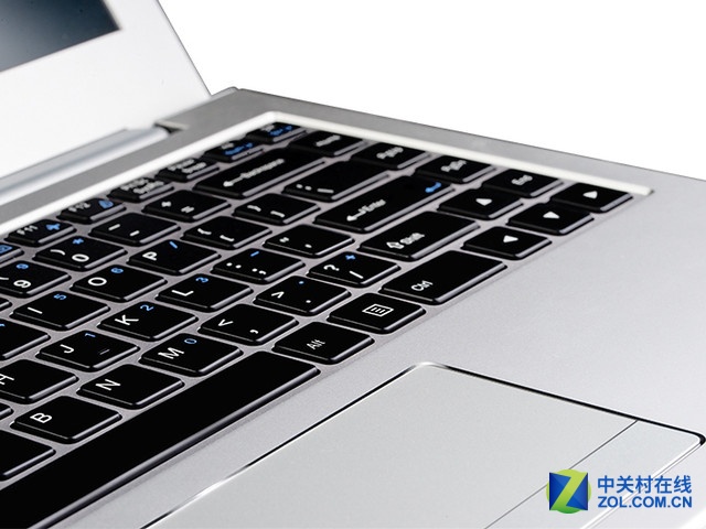 轻薄i7低价热门 海尔凌越S4京东热卖中 