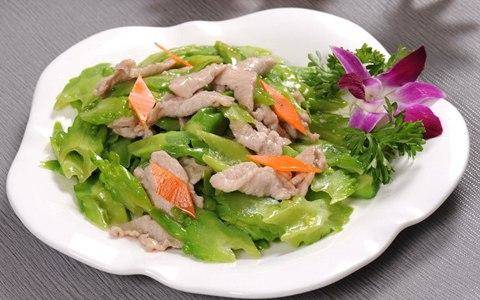 苦瓜炒蛋有毒吗