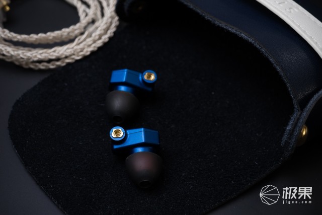 TeslaModelS车载音箱定制服务商出品-拉赫曼尼“星夜女神”Stella深度体验 TeslaModelS车载音箱定制服务商出品-拉赫曼尼“星夜女神”Stella深度体验