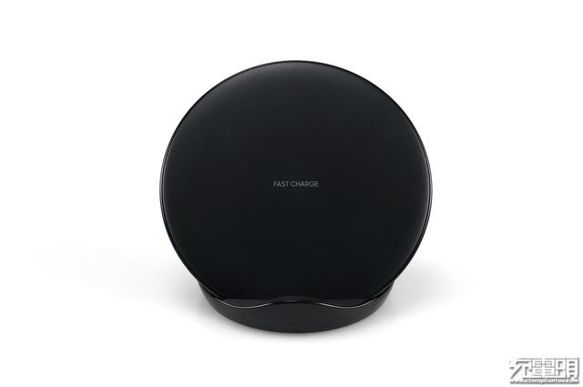 精简换代：三星第五代立式无线充电器（EP-N5100）拆解评测