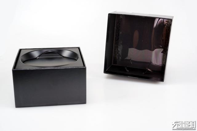 精简换代：三星第五代立式无线充电器（EP-N5100）拆解评测