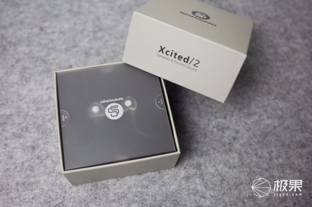 初烧做入门之用，999元的动圈塞子是否值得买—瑞弦Xcited2试玩测评