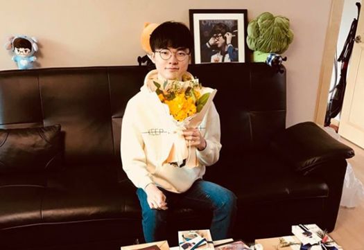 LOL世界第一人 Faker大魔王22岁生日快乐