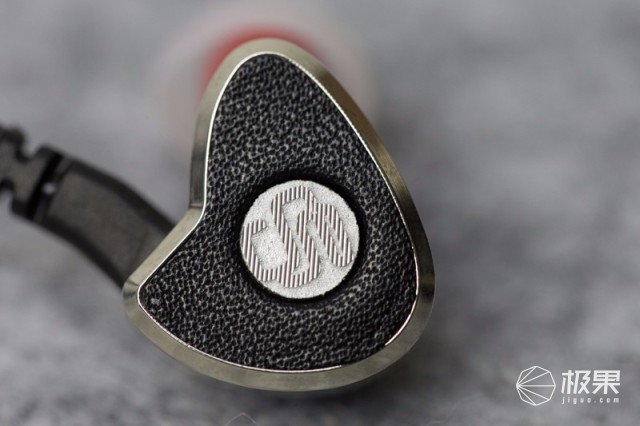 初烧做入门之用，999元的动圈塞子是否值得买—瑞弦Xcited2试玩测评