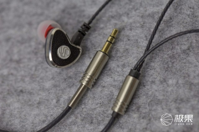 初烧做入门之用，999元的动圈塞子是否值得买—瑞弦Xcited2试玩测评