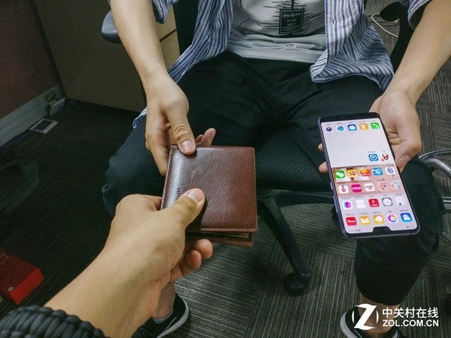 正要换单反的他 遇到了HUAWEI P20 Pro