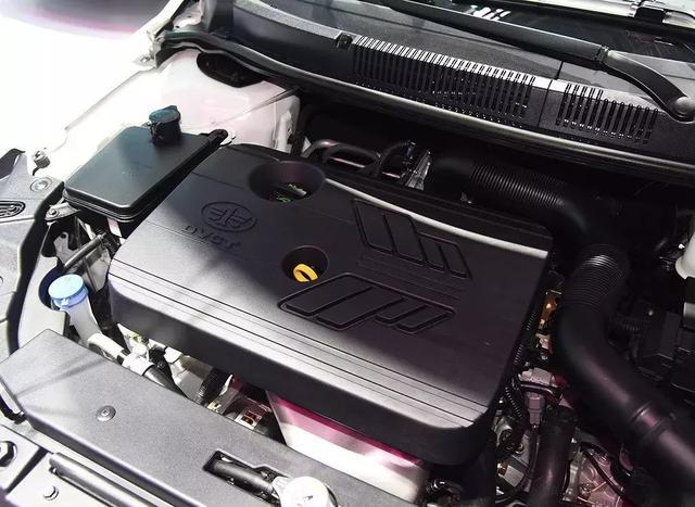 一汽的杀手锏?标配ESP中控屏,1503L后备箱大