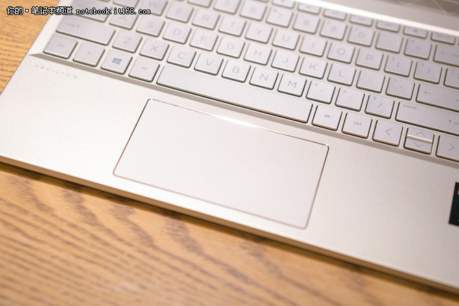 棱角尽现 惠普星系列15微边框轻薄本评测