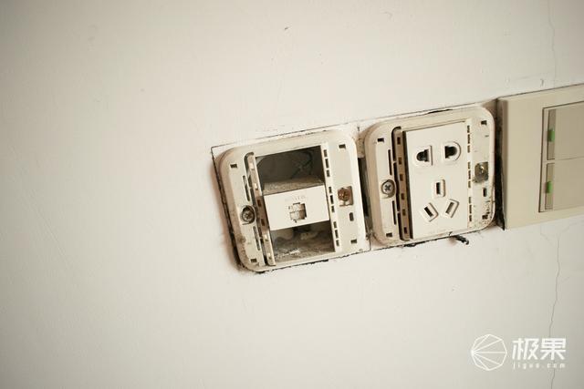 浦桑尼克无线吸尘器测评，吸尘除螨，家庭清洁好帮手