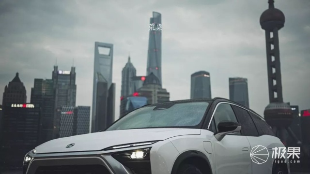 蔚来ES8初体验:4秒破百,NOMI智能助手把全车人撩high 蔚来ES8初体验:4秒破百,NOMI智能助手把全车人撩high