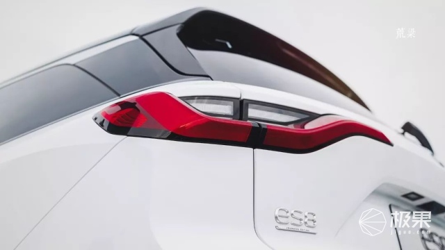 蔚来ES8初体验:4秒破百,NOMI智能助手把全车人撩high 蔚来ES8初体验:4秒破百,NOMI智能助手把全车人撩high