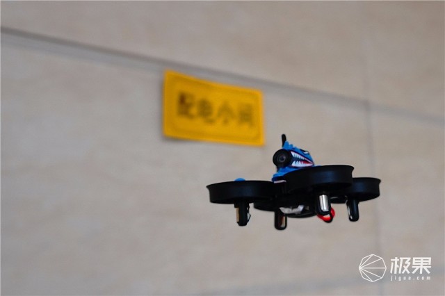 Shark穿越机上手评测:小孩子的启蒙无人机 Shark穿越机上手评测:小孩子的启蒙无人机