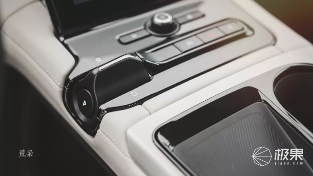 蔚来ES8初体验:4秒破百,NOMI智能助手把全车人撩high 蔚来ES8初体验:4秒破百,NOMI智能助手把全车人撩high