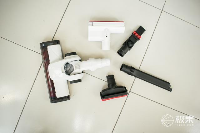 浦桑尼克无线吸尘器测评，吸尘除螨，家庭清洁好帮手