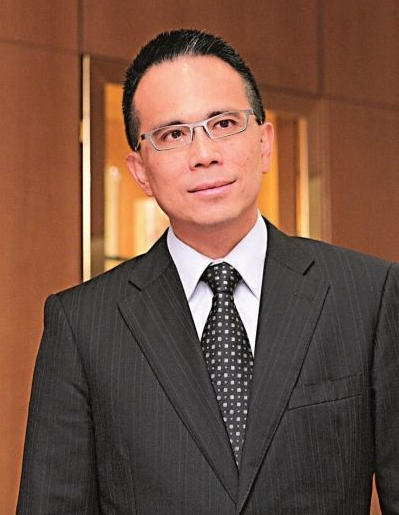 90岁李嘉诚今日正式退休 长子李泽钜继承千亿家业