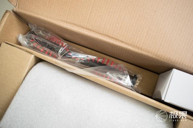 浦桑尼克无线吸尘器测评，吸尘除螨，家庭清洁好帮手