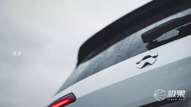 蔚来ES8初体验:4秒破百,NOMI智能助手把全车人撩high 蔚来ES8初体验:4秒破百,NOMI智能助手把全车人撩high