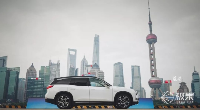 蔚来ES8初体验:4秒破百,NOMI智能助手把全车人撩high 蔚来ES8初体验:4秒破百,NOMI智能助手把全车人撩high