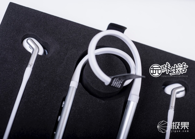 小鸟音响降噪耳机测评:这大概是颜值最高的无