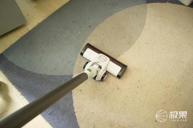 浦桑尼克无线吸尘器测评，吸尘除螨，家庭清洁好帮手