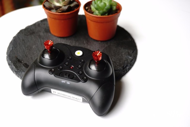 Shark穿越机上手评测:小孩子的启蒙无人机 Shark穿越机上手评测:小孩子的启蒙无人机