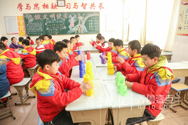 凤凰少年 指尖起舞--日照凤凰小学举行智力运动会