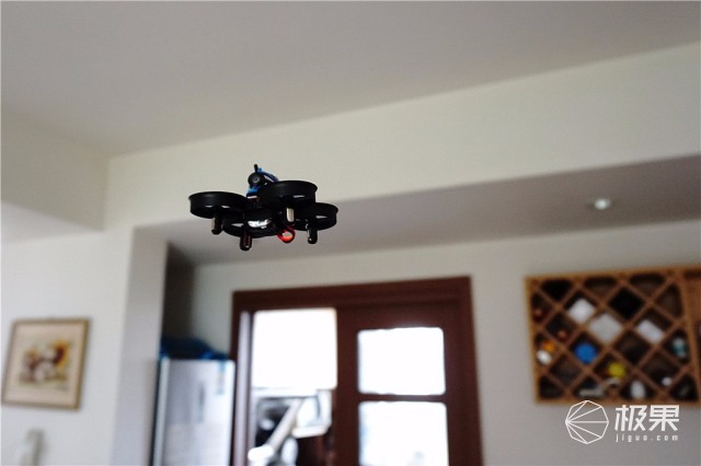 Shark穿越机上手评测:小孩子的启蒙无人机 Shark穿越机上手评测:小孩子的启蒙无人机