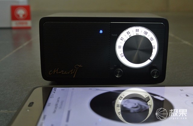山进莫扎特蓝牙音箱体验，音质出色，复古收音机设计