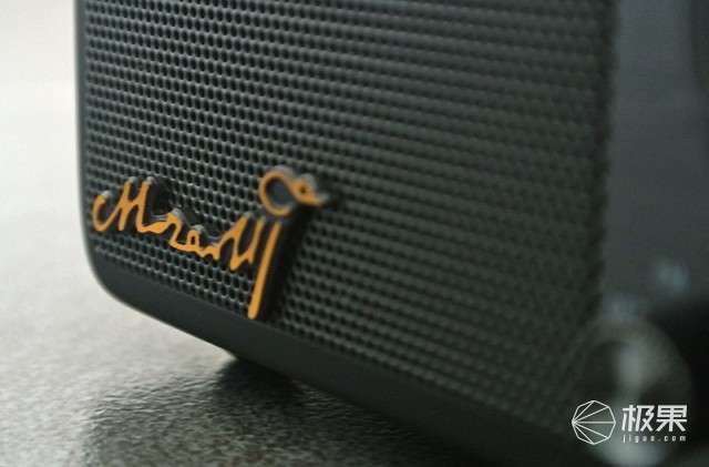 山进莫扎特蓝牙音箱体验，音质出色，复古收音机设计