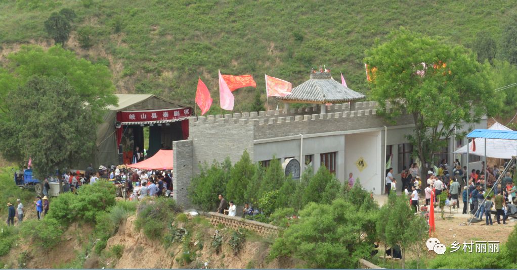 乾县临平镇西河人,龙岩寺喊你跟会时,你在哪儿?