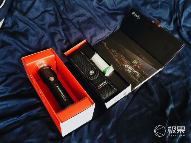 莱德雷神(LEDLENSER)MT14强光手电筒