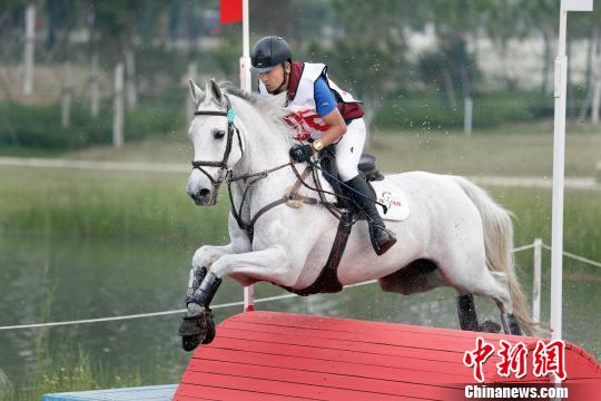 广东队乔仑巴特以两项总罚分31.30跃居首位。