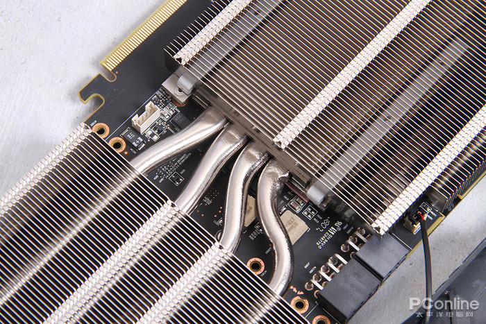 迪兰 RX VEGA 56 X-Serial战神