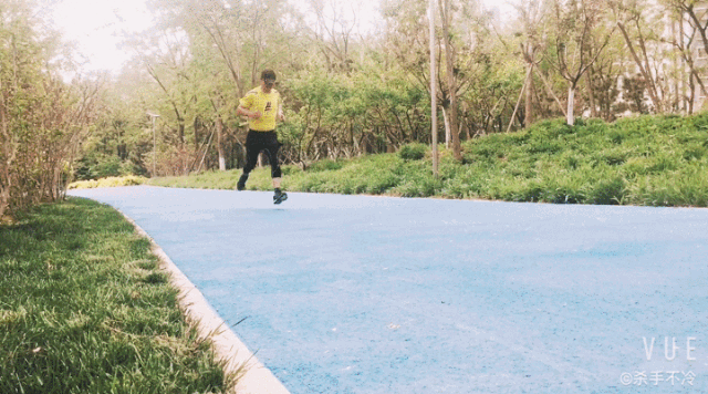 入脚舒适跑步抓地，跑渣的顶级马拉松跑鞋—亚瑟士NIMBUS20体验