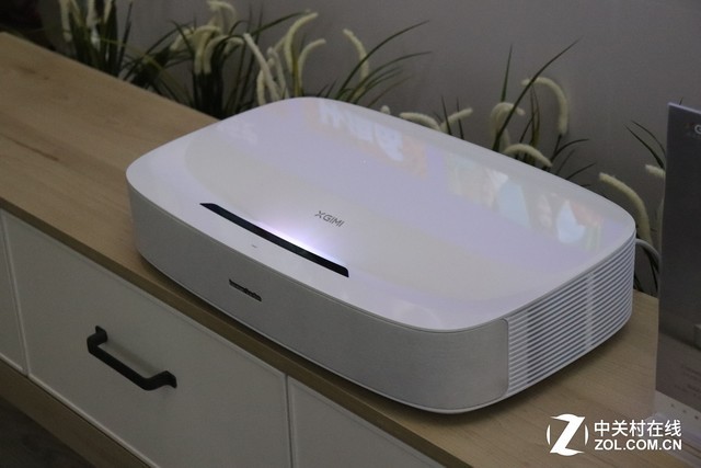 万元级激光电视 极米发布三款重磅新品 