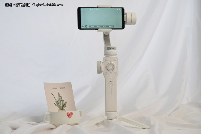 满足个性化拍摄需求 智云Smooth4稳定器评测
