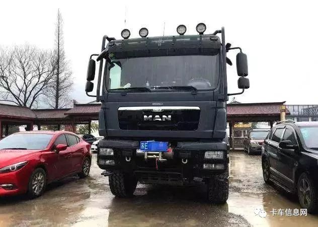 这台卡车光一条轮胎就3000元 开车门要输密码 普通驾照就能开 手机凤凰网