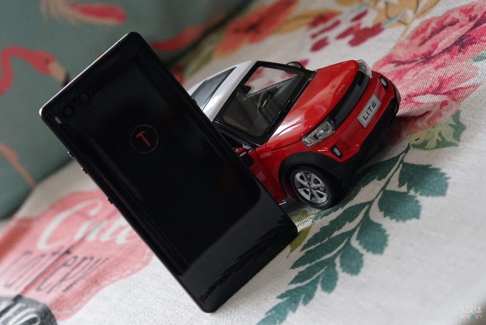 坚果R1上手体验:这是一部彻底合格的安卓旗舰