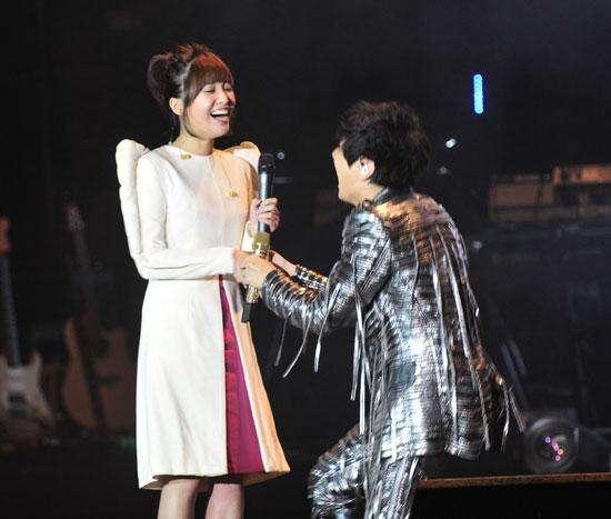 关于林俊杰和金莎,那个被风吹过的夏天,爱情有没有偷偷来过?