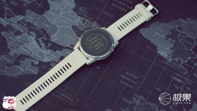 集合数套专业户外设备的腕表，让旅行小白秒变户外老炮