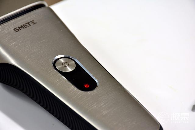 便宜实惠的电动剃须刀 29049E6F3F1CCFD000E740210E7B67A10B222103_size20_w640_h427.jpeg