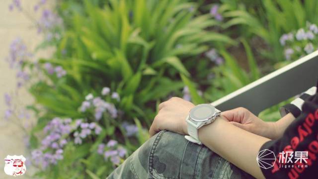 集合数套专业户外设备的腕表，让旅行小白秒变户外老炮