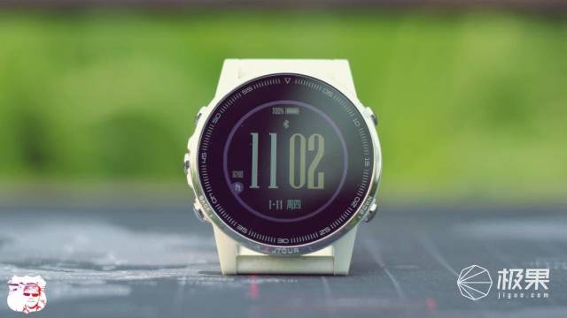 集合数套专业户外设备的腕表，让旅行小白秒变户外老炮