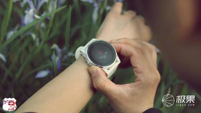 集合数套专业户外设备的腕表，让旅行小白秒变户外老炮