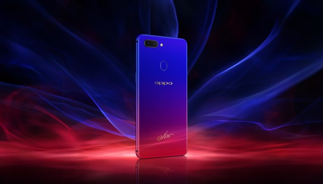 尽显红蓝渐变之美 OPPO R15星云特别版
