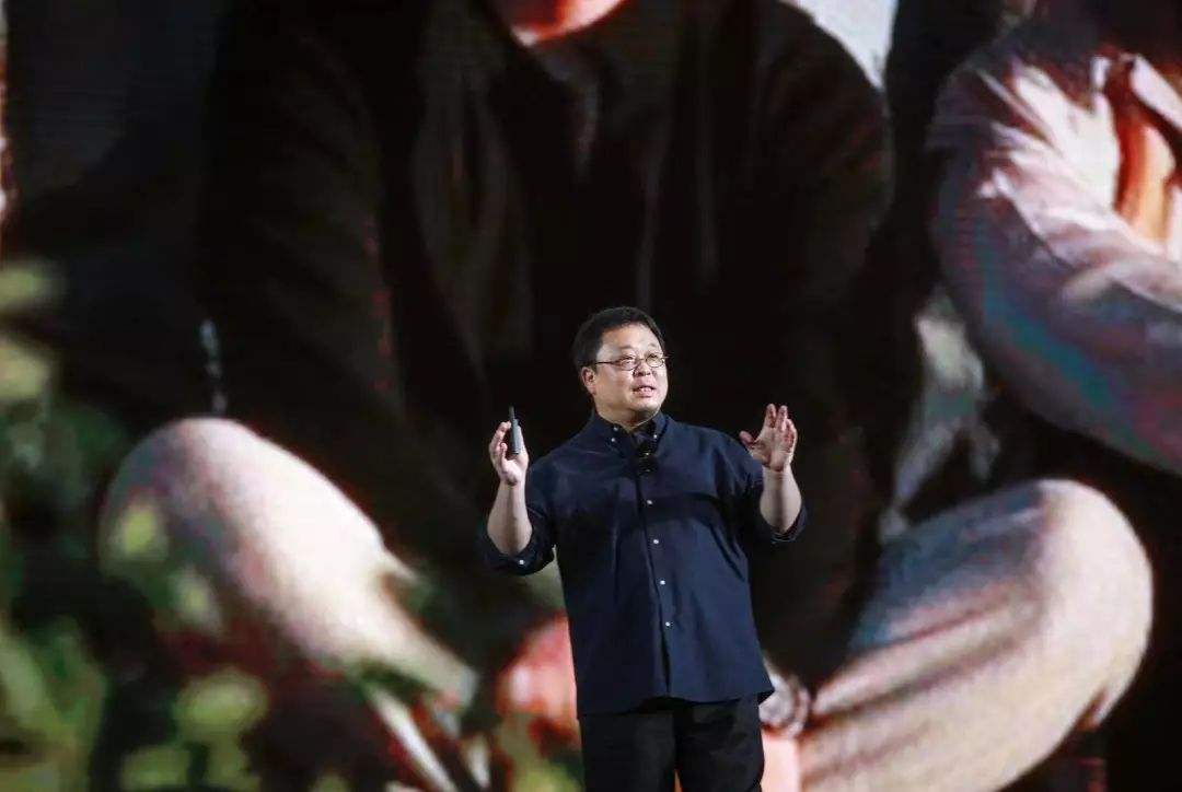 坚果TNT工作站彻底失败又何妨?可能罗永浩就