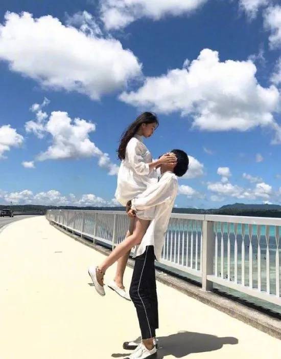 3.亲密动作来一套:专属亲密,只在你和我之间.