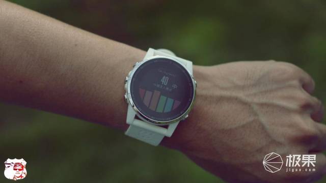 集合数套专业户外设备的腕表，让旅行小白秒变户外老炮