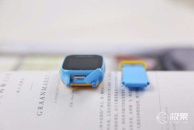 孩子的成长新伙伴，贝贝欢儿童手表体验